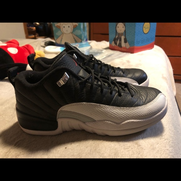Black and white Jordan 12s - Picture 2 of 2